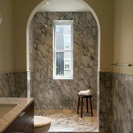 3Br Nyc Brownstone Game Room Backyard Patio